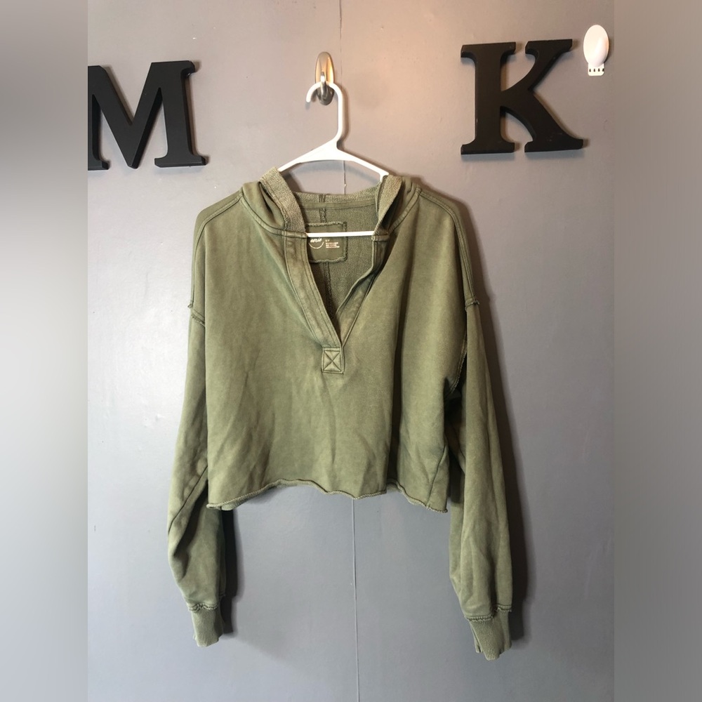 Aerie Oversized Cropped Hoodie olive green size small
